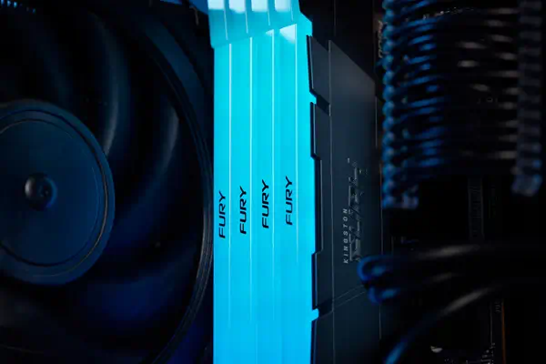 16 Go 3600 MT/s DDR4 CL16 DIMM 1Gx8 FURY Renegade RGB - Kingston - Mémoire - visuel 10