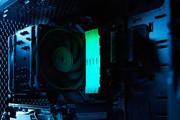 16 Go 4000 MT/s DDR4 CL19 DIMM (Kits de 2) FURY Renegade RGB - Kingston - Mémoire - visuel 8