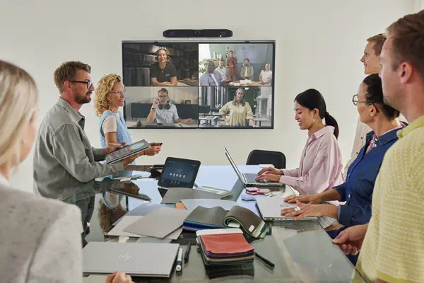Barre de visioconférence tout-en-un Poly Studio X52 - Visioconférence - visuel 10