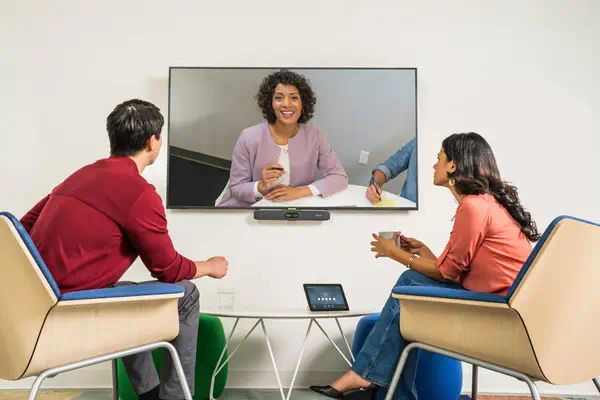 Barre de visioconférence tout-en-un Poly Studio X30 Poly - visuel 1 - hello RSE - Expérience native