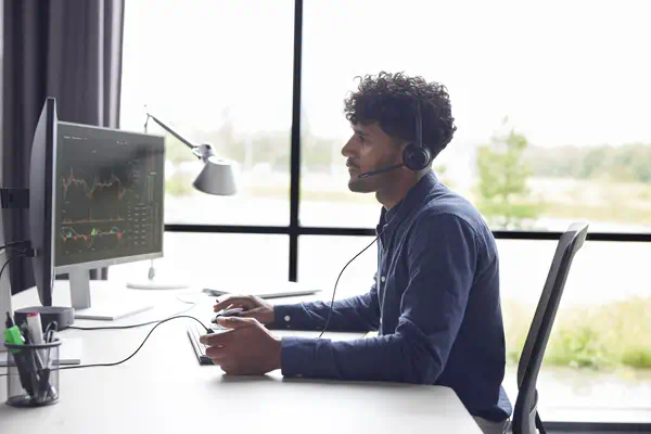 Micro-casque Poly EncorePro 310 monaural USB-C TAA Poly - visuel 1 - hello RSE - Protection acoustique