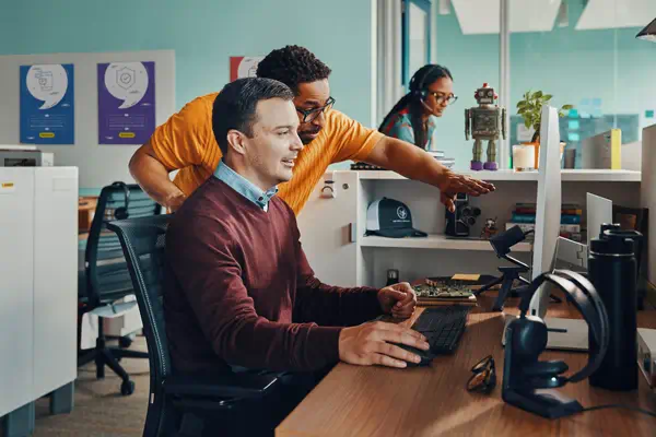 Micro-casque Poly Voyager Focus 2-M Certifié Microsoft Teams Poly - visuel 1 - hello RSE - Plus besoin de vous soucier de la batterie