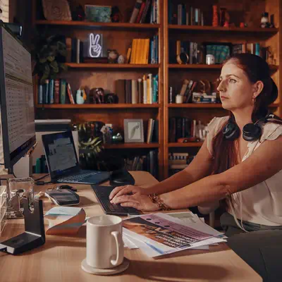 Micro-casque Poly Voyager Focus 2-M Certifié Microsoft Teams Poly - visuel 1 - hello RSE - Choisissez votre périphérique