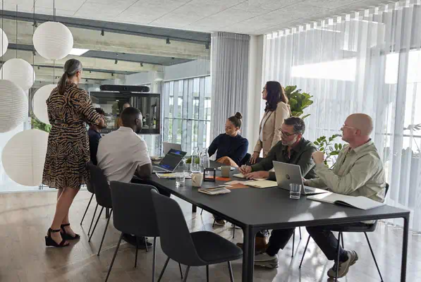 Barre de visioconférence tout-en-un Poly Studio X52 sans radio ni cordon d’alimentation GSA/TAA - HP - Visioconférence - visuel 10