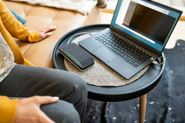 Haut-parleur Poly Sync 10 certifié Microsoft Teams Poly - visuel 1 - hello RSE - Réseau de deux microphones