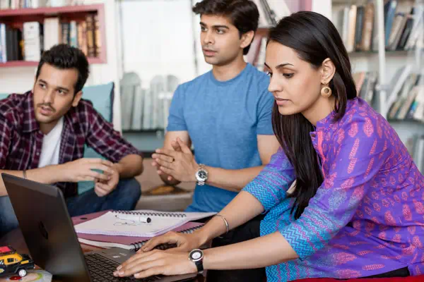 HP EliteBook 860 G10 Intel Core i7-1355U 16p HP - visuel 1 - hello RSE - Protégé par HP Wolf Security