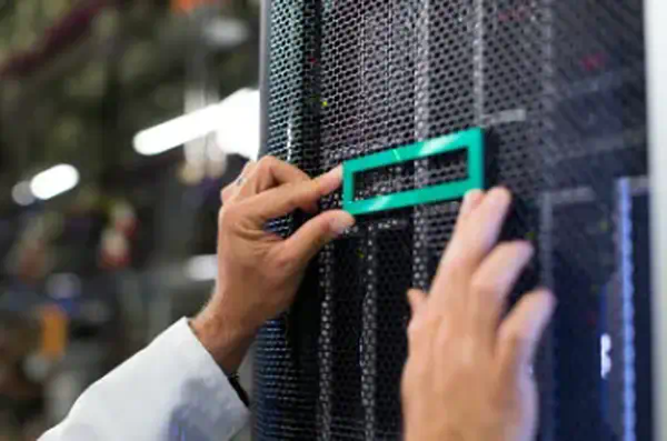 HPE K2Q87A module émetteur-récepteur de réseau Fibre optique 16000 Mbit/s QSFP - Switchs et Hubs - visuel 1