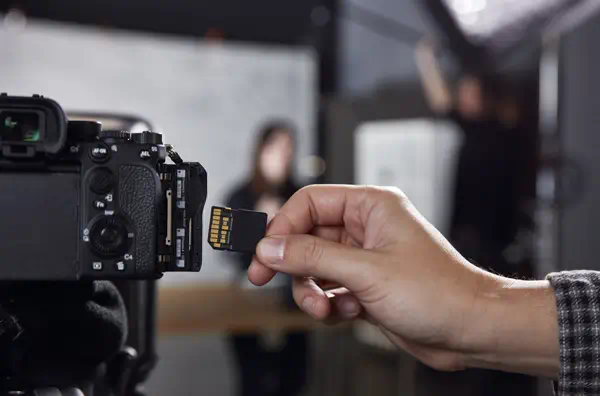 256GB Canvas React Plus SDXC UHS-II 280R/150W U3 V60 for Full HD/4K - Kingston - Carte Mémoire - visuel 6