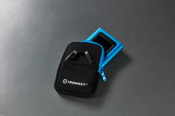 7680GB IronKey Vault Privacy 80 XTS-AES 256-bit Encrypted External SSD - Kingston - Disque dur SSD - visuel 6