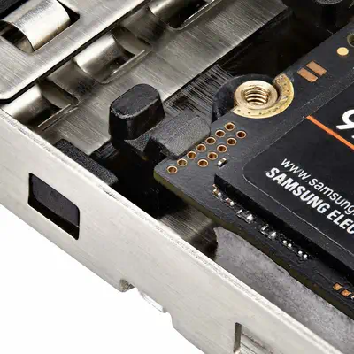 Bac à Disques SSD M.2 NVMe à Utiliser dans la Série de Produits d'Extension PCIe - Adaptateur/Suppor - StarTech - Disque dur SSD - visuel 5