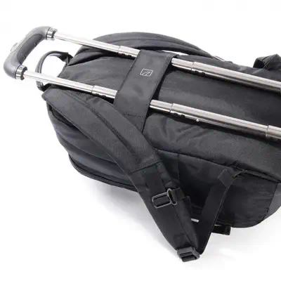 Tucano CENTRO PACK 39,6 cm (15.6") Étui sac à dos Noir - Protection d'écran et Filtre - visuel 5