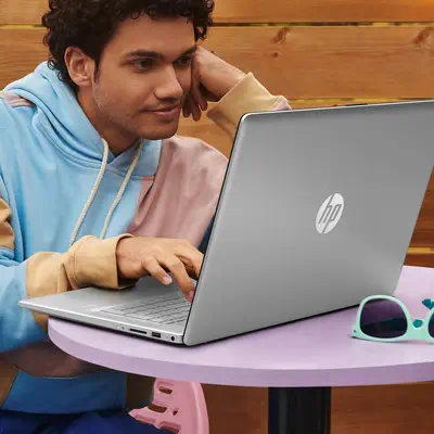 HP Laptop 17-cn3005nf Intel® Core™ i3 i3-N305 Ordinateur HP - visuel 1 - hello RSE - Ecran Full HD