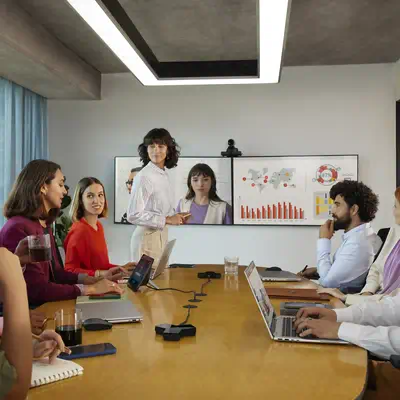 Caméra intelligente Poly Studio E60 4K MPTZ avec Poly - visuel 1 - hello RSE - Compatible avec votre plateforme de préférence