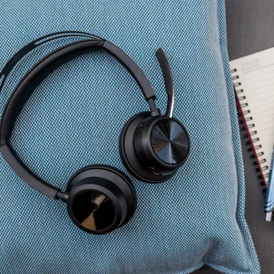 Micro-casque Poly Voyager Focus 2 USB-C-C certifié Microsoft Teams + adaptateur USB-C/A - HP - Casque Micro - visuel 6