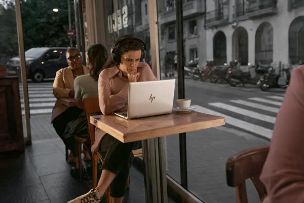 HP EliteBook 840 G6 Intel® Core™ i5 i5-8365U HP - visuel 1 - hello RSE - Une collaboration limpide