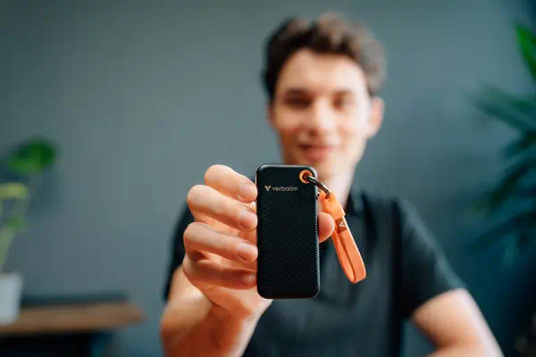Verbatim Pocket SSD 1 To USB Type-C 3.2 Gen 2 (3.1 Gen 2) Noir, Orange - Disque dur Externe - visuel 4