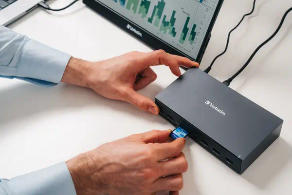 Verbatim CDS-17 Avec fil USB 3.2 Gen 1 (3.1 Gen 1) Type-C Noir, Gris - Station d'accueil pour portable - visuel 8