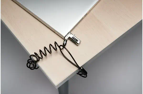 Kensington Câble de sécurité NanoSaver® portable à Kensington - visuel 1 - hello RSE - Verrou pivotant et rotatif, manipulable d’une seule main