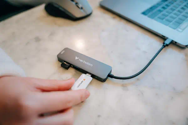 Verbatim Hub multiports USB-C Essentials - Station d'accueil pour portable - visuel 4