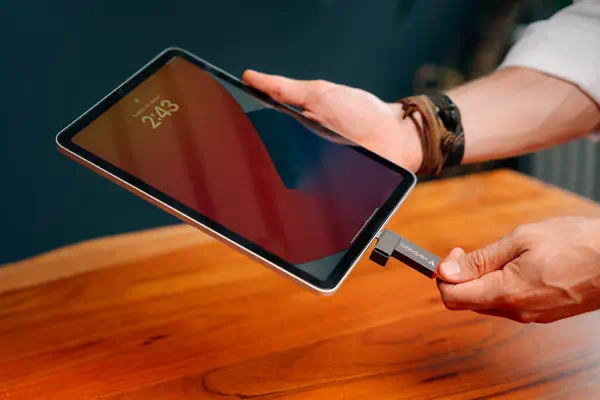Verbatim Dual QuickStick lecteur USB flash 128 Go USB Type-A / USB Type-C 3.2 Gen 1 (3.1 Gen 1) Gris - Adaptateur stockage - visuel 4