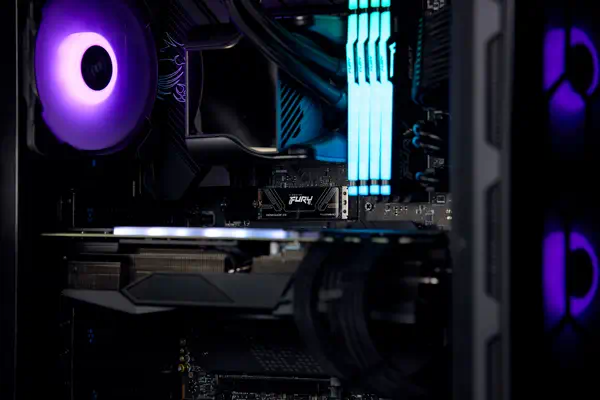 1T FURY RENEGADE G5 M.2 2280 NVMe SSD Kingston - visuel 1 - hello RSE - Large plage de températures