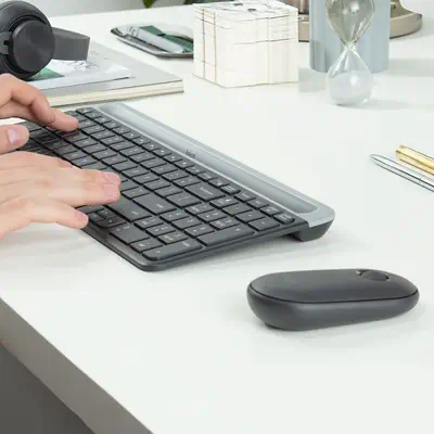 Logitech 920-009204 clavier Souris incluse Universel RF sans Logitech - visuel 1 - hello RSE - FRAPPE ET NAVIGATION FLUIDE ET CONFORTABLE