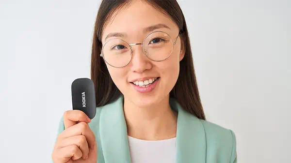 Kioxia Exceria Plus G2 1 To USB Type-C 3.2 Gen 2 (3.1 Gen 2) Noir - Disque dur SSD - visuel 5