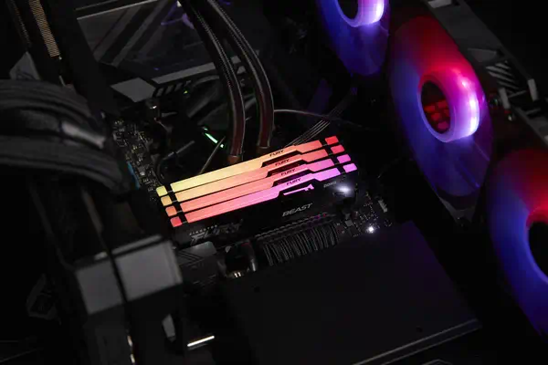 64GB 5600MT/s DDR5 CL40 DIMM (Kits de 2) FURY Beast RGB - Kingston - Mémoire - visuel 8