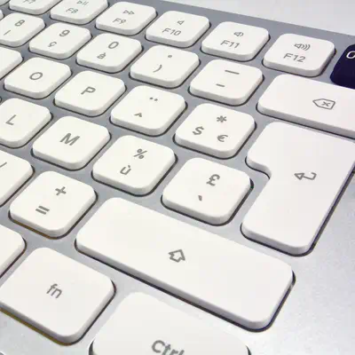 MCL-XtremeMac-Clavier filaire pour Mac avec bouton ON/OFF - visuel 4