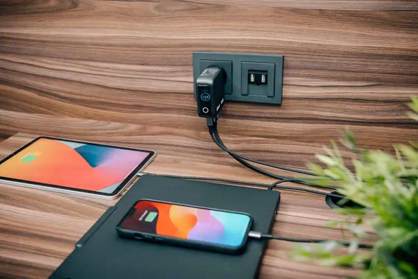 Verbatim 30239 chargeur d'appareils mobiles Universel Noir Secteur Charge rapide Intérieure - Chargeur et alimentation - visuel 9