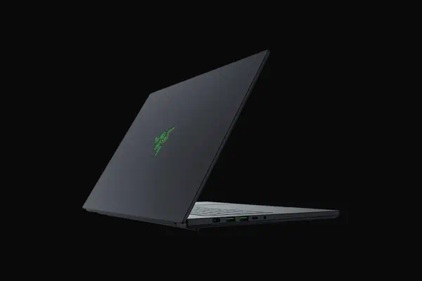 Razer Blade 16 Intel Core Ultra 9 386H Ordinateur portable 40,6 cm (16") WQXGA 32 Go LPDDR5x-SDRAM 2 - PC Portable - visuel 3
