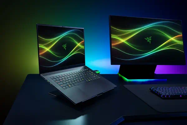 Razer Blade 16 Intel Core Ultra 9 386H Ordinateur portable 40,6 cm (16") WQXGA 32 Go LPDDR5x-SDRAM 2 - PC Portable - visuel 6