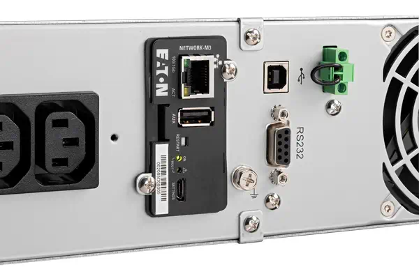 Eaton 9E3000IR alimentation d'énergie non interruptible Double-conversion (en ligne) 3 kVA 2700 W 7  - Onduleur - visuel 4