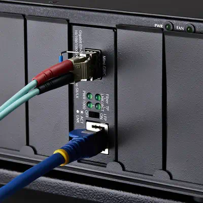 StarTech.com MCM1110SMLC40 convertisseur de support réseau 2000 Mbit/s 1310 nm Monomode Noir - Accessoire Réseau - visuel 6