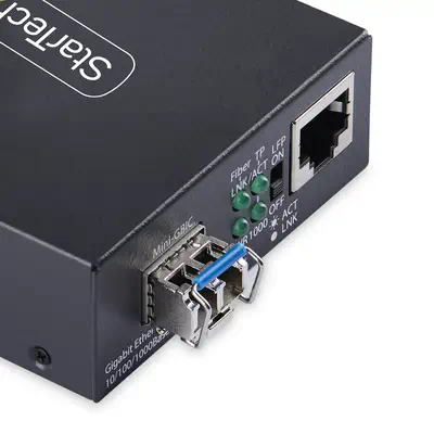 StarTech.com MCM1110SMLC40 convertisseur de support réseau 2000 Mbit/s 1310 nm Monomode Noir - Accessoire Réseau - visuel 4