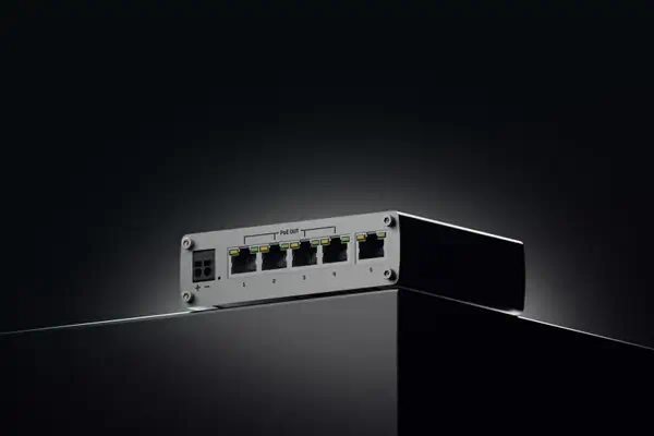 Teltonika TSW101 Gigabit Ethernet (10/100/1000) Connexion Ethernet, supportant l'alimentation via ce - Switchs et Hubs - visuel 2