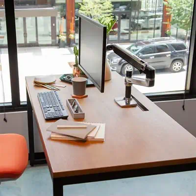 Ergotron LX Series Desk Mount LCD Arm 86,4 Ergotron - visuel 1 - hello RSE - Rangement facile