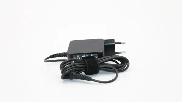 Lenovo 01FR124 adaptateur de puissance & onduleur Intérieure 45 W Noir - Chargeur et alimentation - visuel 3