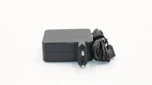 Lenovo 01FR159 adaptateur de puissance & onduleur Intérieure 20 W Noir - Chargeur et alimentation - visuel 3