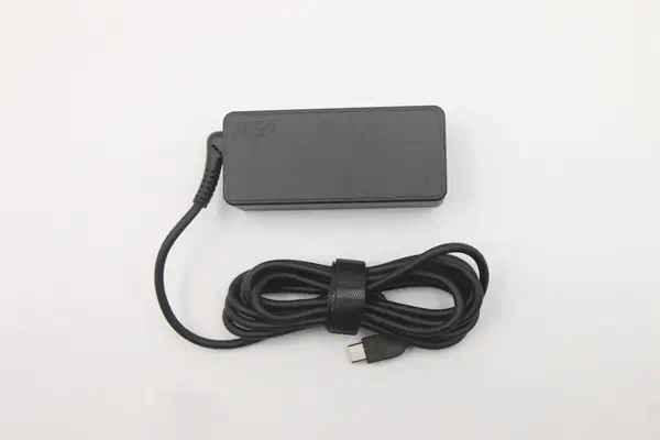 Lenovo 5A10W86243 adaptateur de puissance & onduleur Intérieure 45 W Noir - Chargeur et alimentation - visuel 2