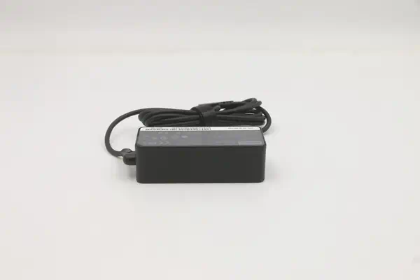 Lenovo 5A10W86243 adaptateur de puissance & onduleur Intérieure 45 W Noir - Chargeur et alimentation - visuel 6