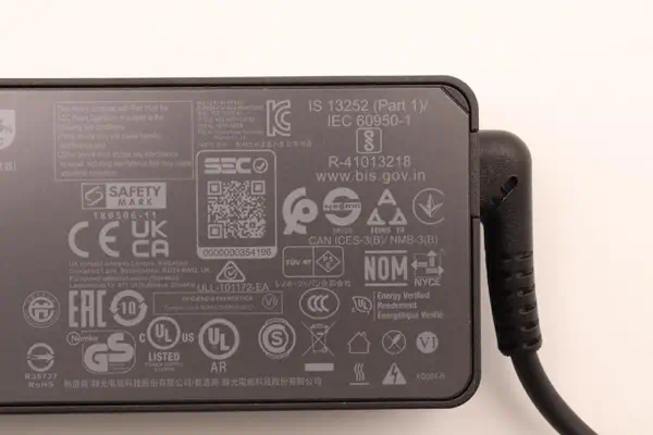 Lenovo 5A10W86254 adaptateur de puissance & onduleur Intérieure 65 W Noir - Chargeur et alimentation - visuel 5