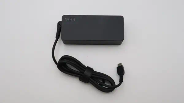 Lenovo 5A11E21011 adaptateur de puissance & onduleur Intérieure 45 W Noir - Chargeur et alimentation - visuel 2