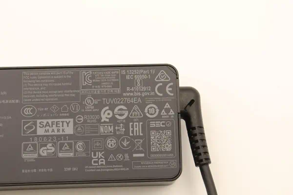 Lenovo 5A10W86250 adaptateur de puissance & onduleur Intérieure 65 W Noir - Chargeur et alimentation - visuel 5