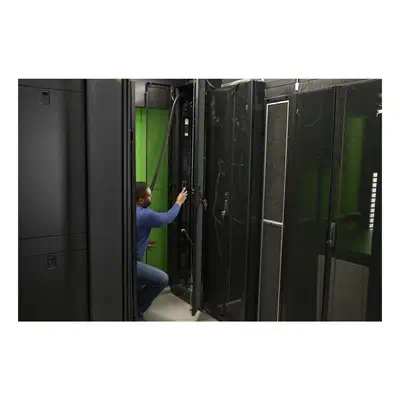 APC NetShelter™ 9000 unité de distribution d'énergie 24 sortie(s) CA 0U Noir - Chargeur et alimentation - visuel 10