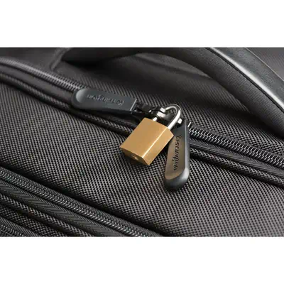 Sac à roulettes Contour™ 2.0 Pro Overnight pour Kensington - visuel 1 - hello RSE - Fermeture éclair verrouillable et anti-perforation