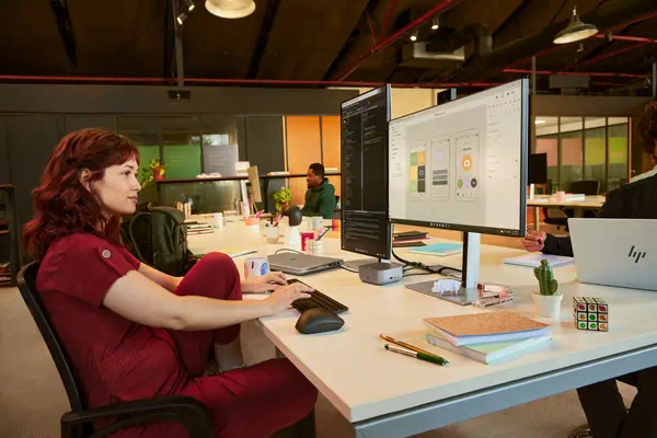 8K135AA meilleur prix - Commutateur Smart KVM et fonction PbP