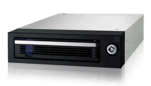 Icy Dock 3.5" SATA Enclosure Noir - Accessoire Stockage - visuel 1