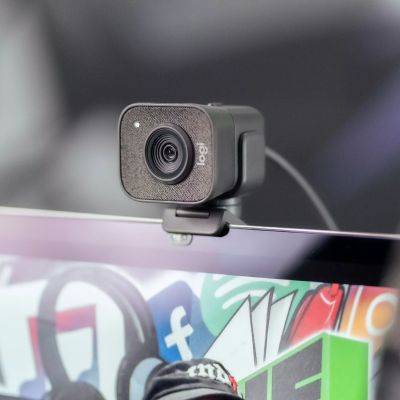 Vente LOGITECH StreamCam Live streaming camera colour 1920 x Logitech au meilleur prix - visuel 4