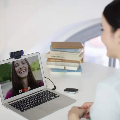 Logitech 960-001055 webcam 3 MP 1920 x 1080 pixels USB Noir - Webcam - visuel 10